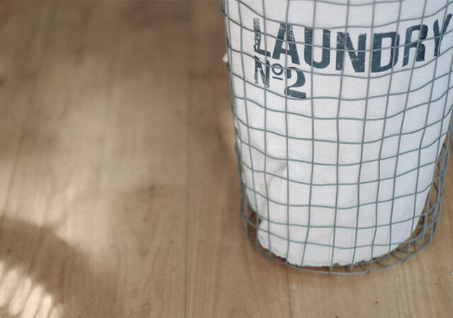 witness at laundromat