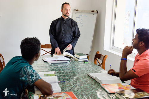 The Rev. Dr. Edward Naumann, LCMS career missionary and theological educator to South Asia, teaches pre-seminary students Danshan (right) and Jeyson at Immanuel Lutheran Church on Monday, Jan. 22, 2018, in Colombo, Sri Lanka. LCMS Communications/ Erik M. Lunsford