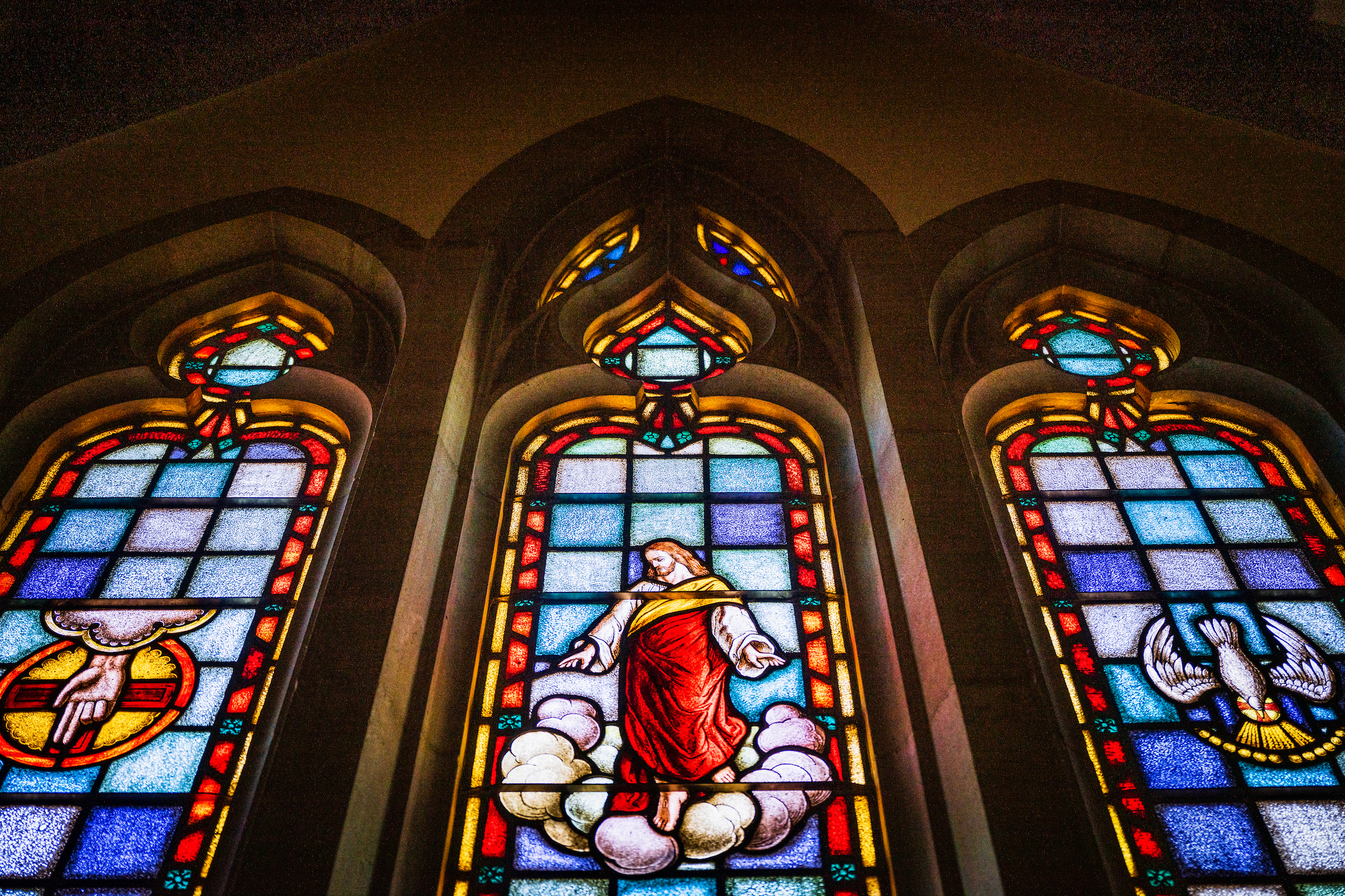 Stained glass depicting the ascension of Jesus Christ (Acts 1) on Thursday, April 30, 2020, at Immanuel Lutheran Church, Olivette, Mo. LCMS Communications/Erik M. Lunsford